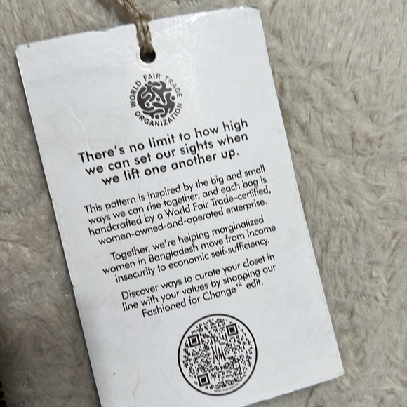 Neiman Marcus “Fashioned For Change” Blue Chevron Jute Clutch NWT — Tassel - Picture 9 of 11